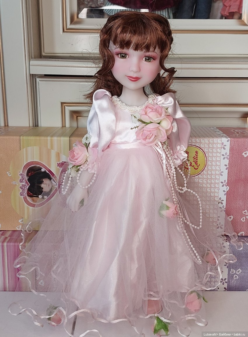 Примерели Робин платье ,она в нем просто красавица!