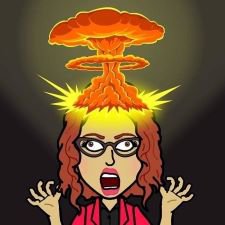 Красивая кукла в красивом платье