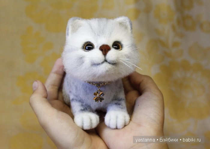 Котята Анны Ястрежембовской. Игрушки валянием из шерсти