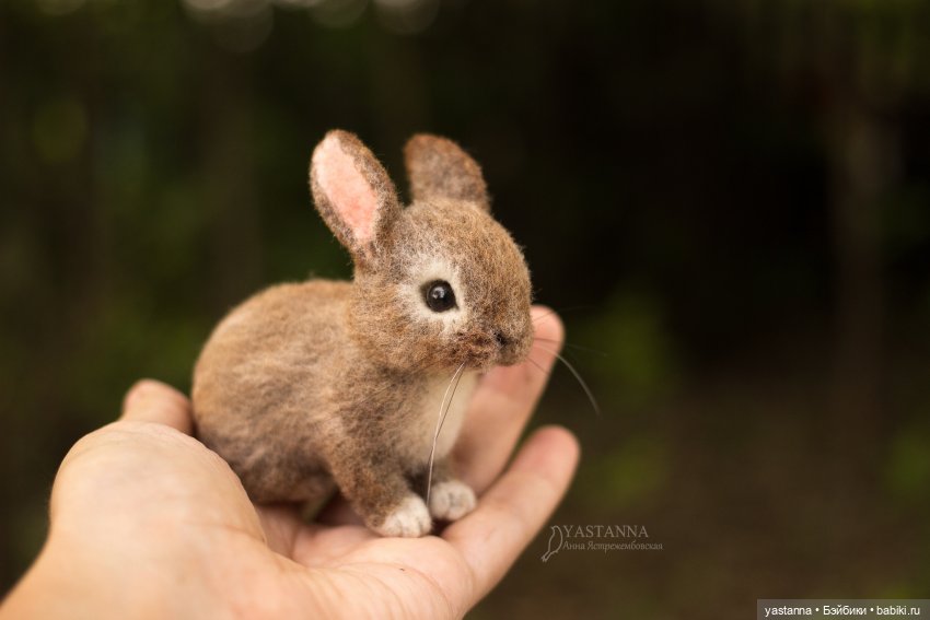 Апрельские зайцы — Валяные игрушки из шерсти: сухое валяние