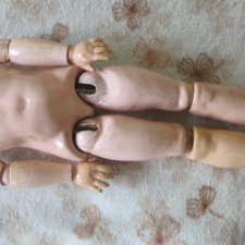 Антикварное тело для небольшой куклы.