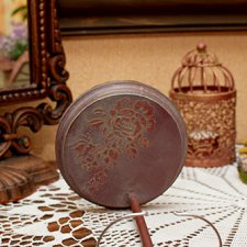 Подставка для кукол как завершение образа или долой скучные подставки