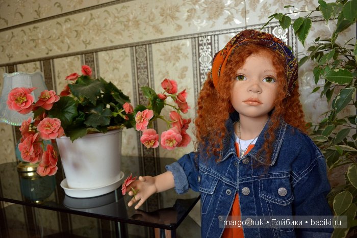 Красотка Арина меняет наряды. Кукла Zawieruszynski (фото 3)