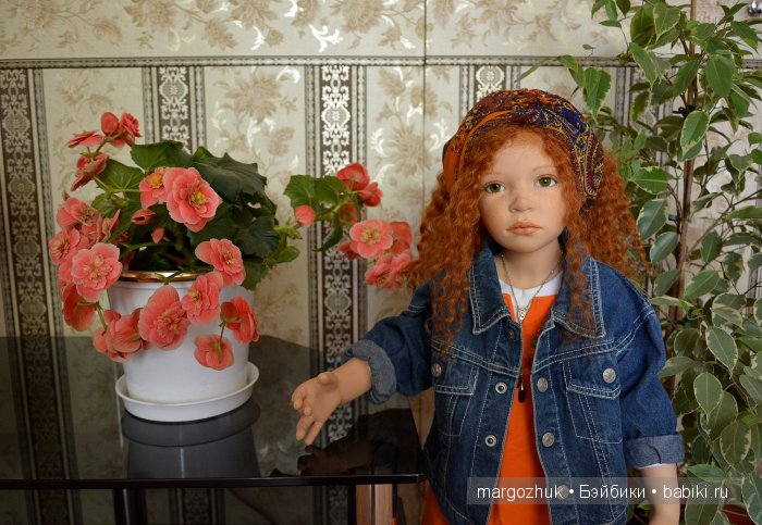 Красотка Арина меняет наряды. Кукла Zawieruszynski