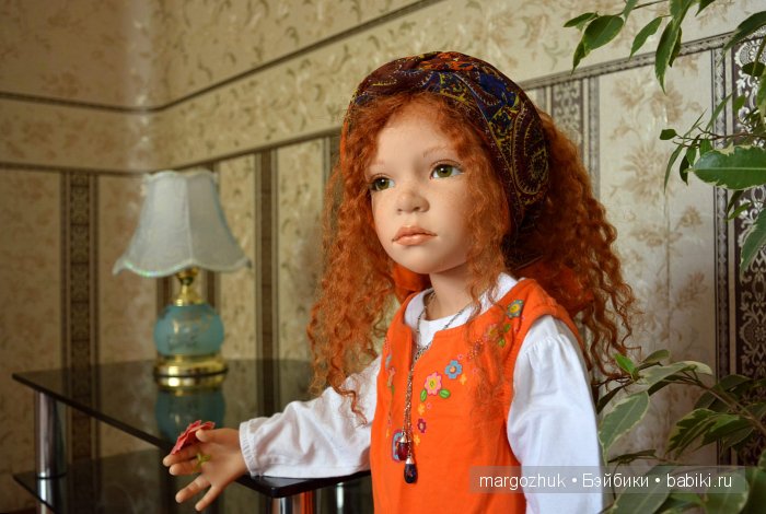 Красотка Арина меняет наряды. Кукла Zawieruszynski