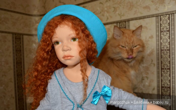 Поселились у меня две подружки