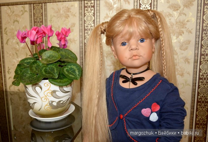 Поселились у меня две подружки