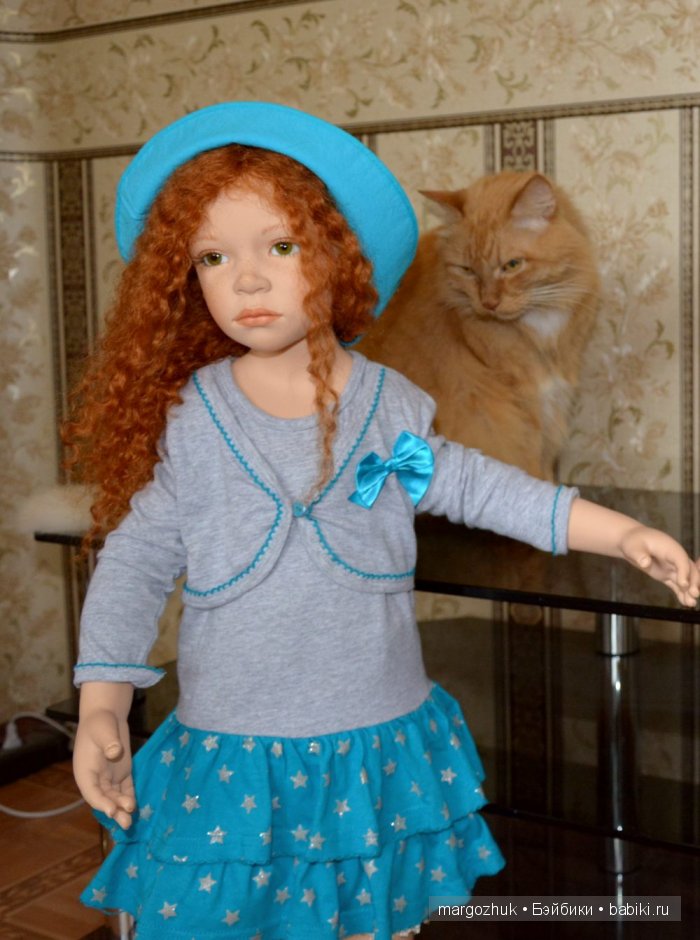 Поселились у меня две подружки