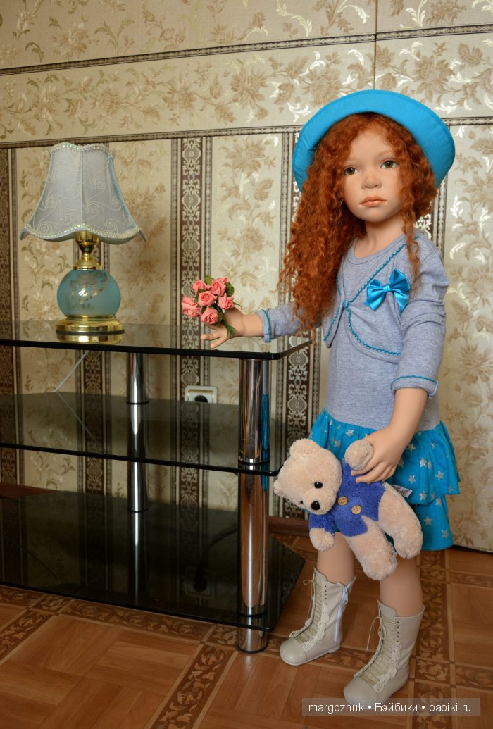 Поселились у меня две подружки