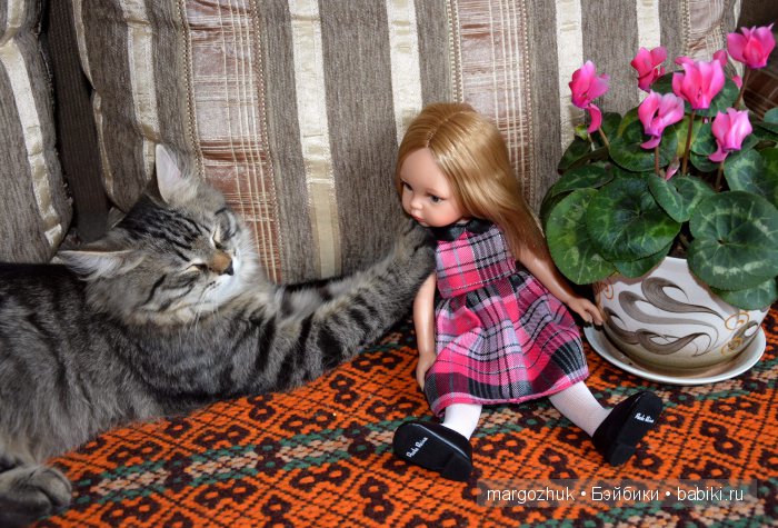 Наш Мишка, кажется, влюбился