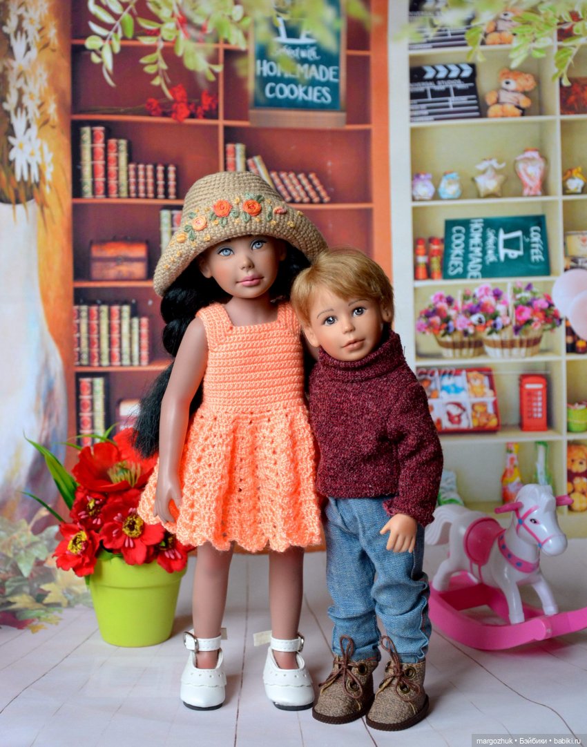 Ягоды, корова и доярка Люся