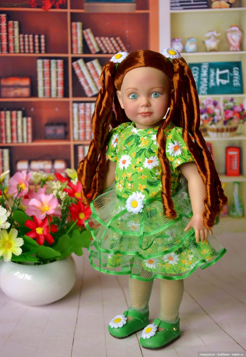 Девочка-ромашка, принеси нам лето