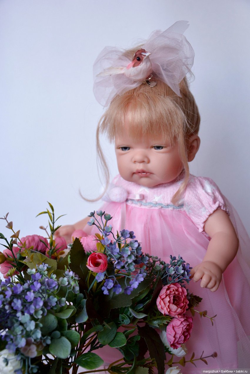 Тая и её друзья — Куклы Nines d'Onil (Нинес): Миа (Mia) (фото 10)