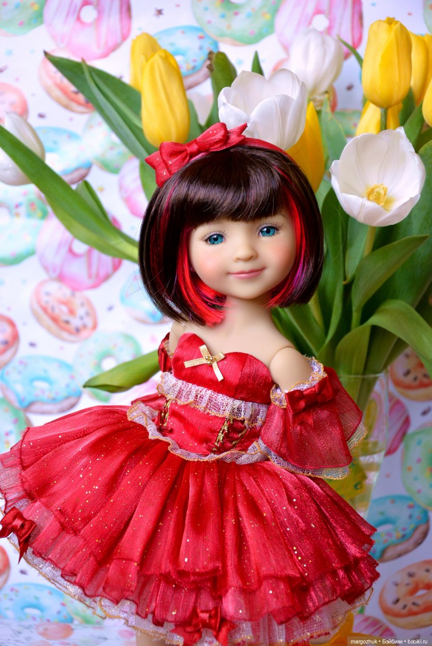 Настоящая рубиночка — Куклы Ruby Red (Руби Ред) Fashion Friends: Siblies (фото 4)