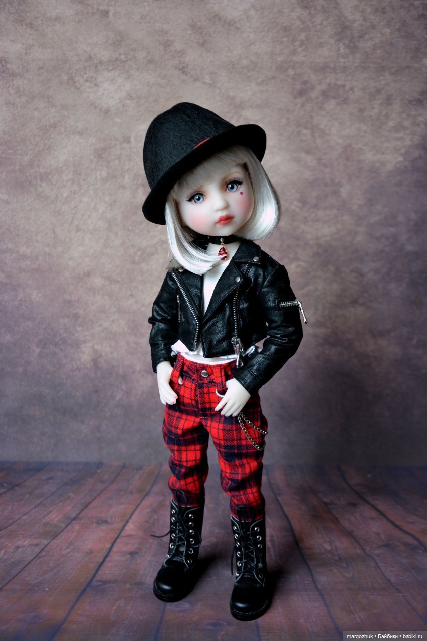 Сандра, которой всё идёт — Куклы Ruby Red (Руби Ред) Fashion Friends: Siblies (фото 3)