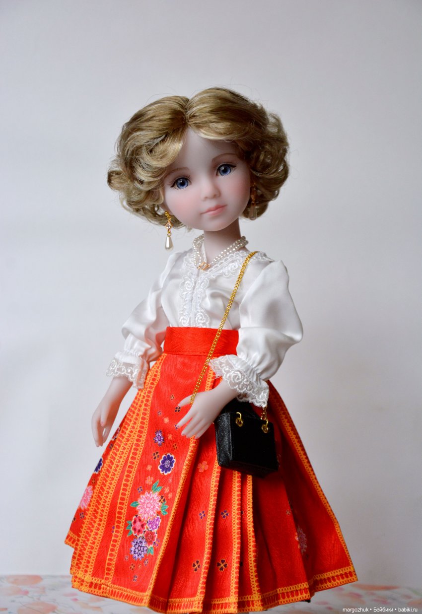Нежная бунтарка Ruby Red — Куклы Ruby Red (Руби Ред) Fashion Friends: Siblies (фото 3)