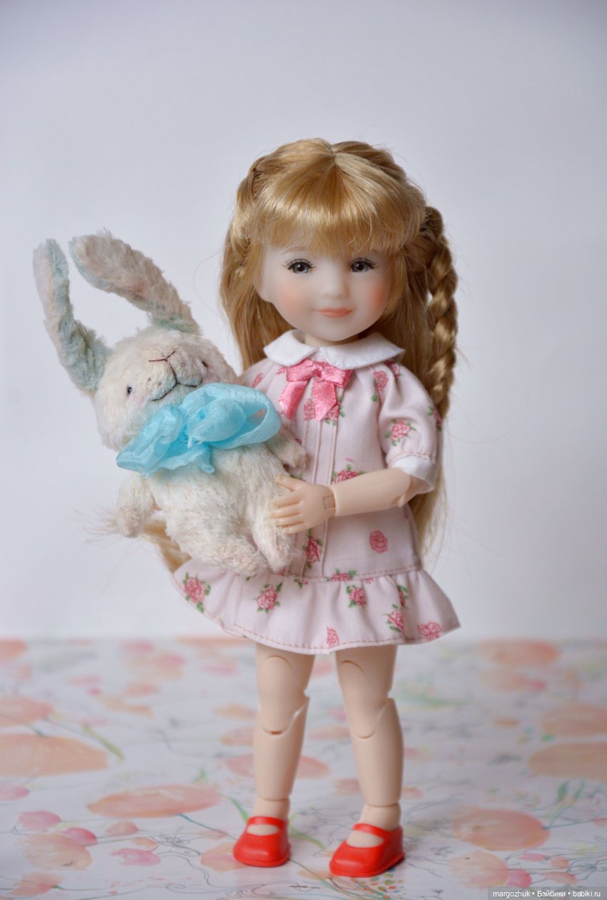 Нежная бунтарка Ruby Red — Куклы Ruby Red (Руби Ред) Fashion Friends: Siblies (фото 7)