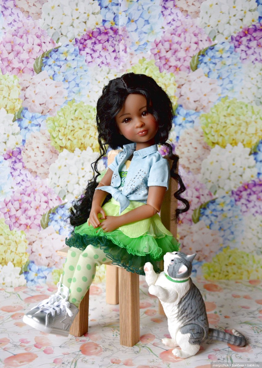 Джада и все-все-все | Бэйбики Джада и все-все-все — Куклы Ruby Red (Руби Ред) Fashion Friends: Siblies (фото 5)