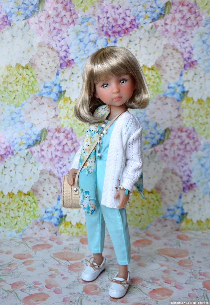 Марина с глазами небесного цвета