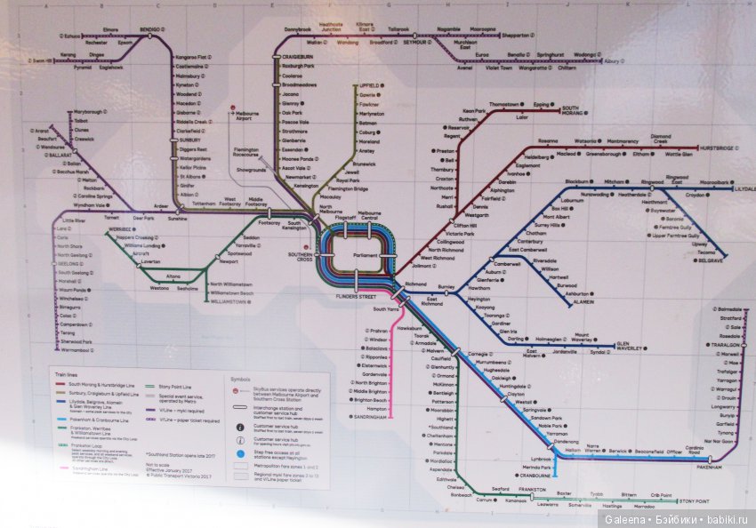 Сити-Луп и ёлки — Куклы Маша и Медведь (Simba): Маша в кармашке (фото 4)