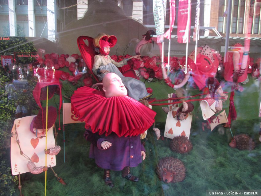 Австралия в январе: Рождественские витрины у «Майера»