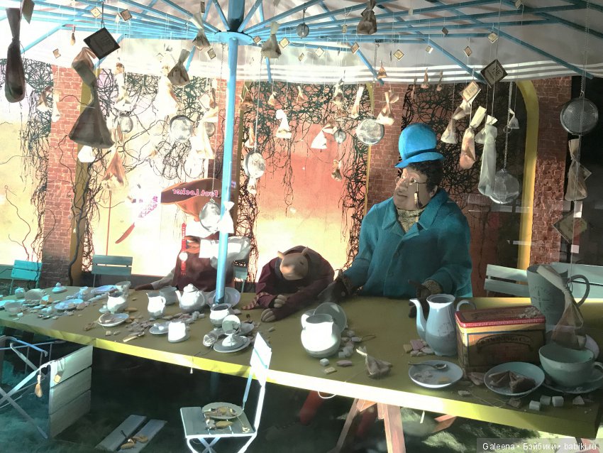 Австралия в январе: Рождественские витрины у «Майера»