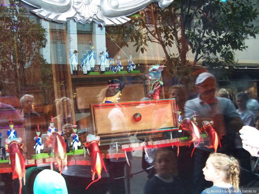 Австралия в январе: Рождественские витрины у «Майера» (фото 4)