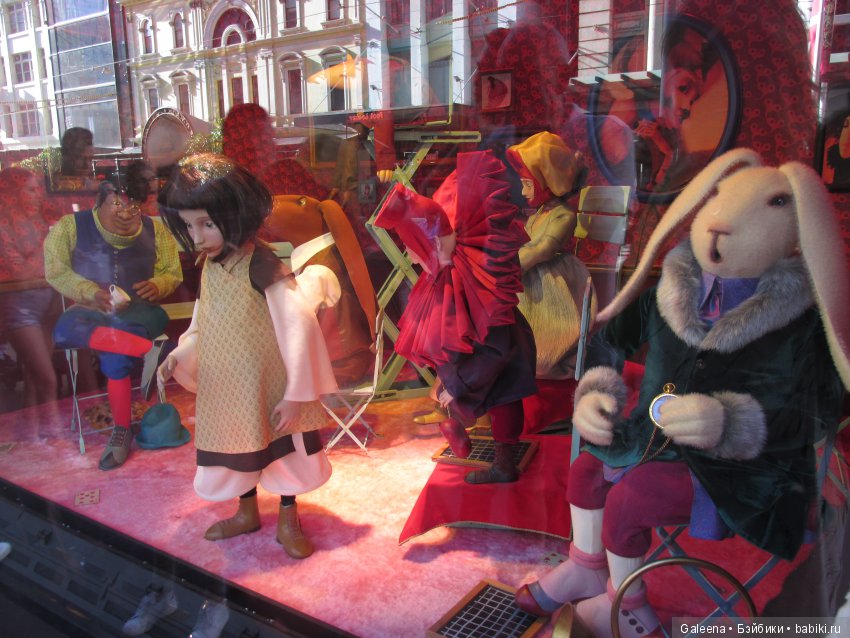 Австралия в январе: Рождественские витрины у «Майера»