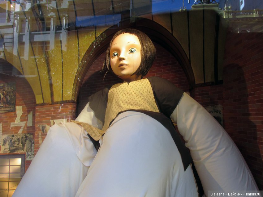 Австралия в январе: Рождественские витрины у «Майера»