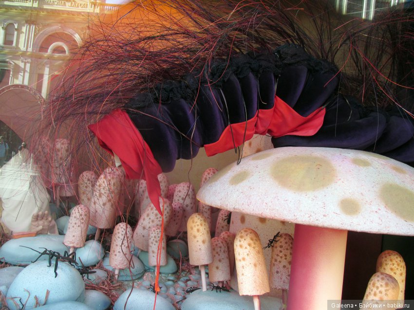 Австралия в январе: Рождественские витрины у «Майера»