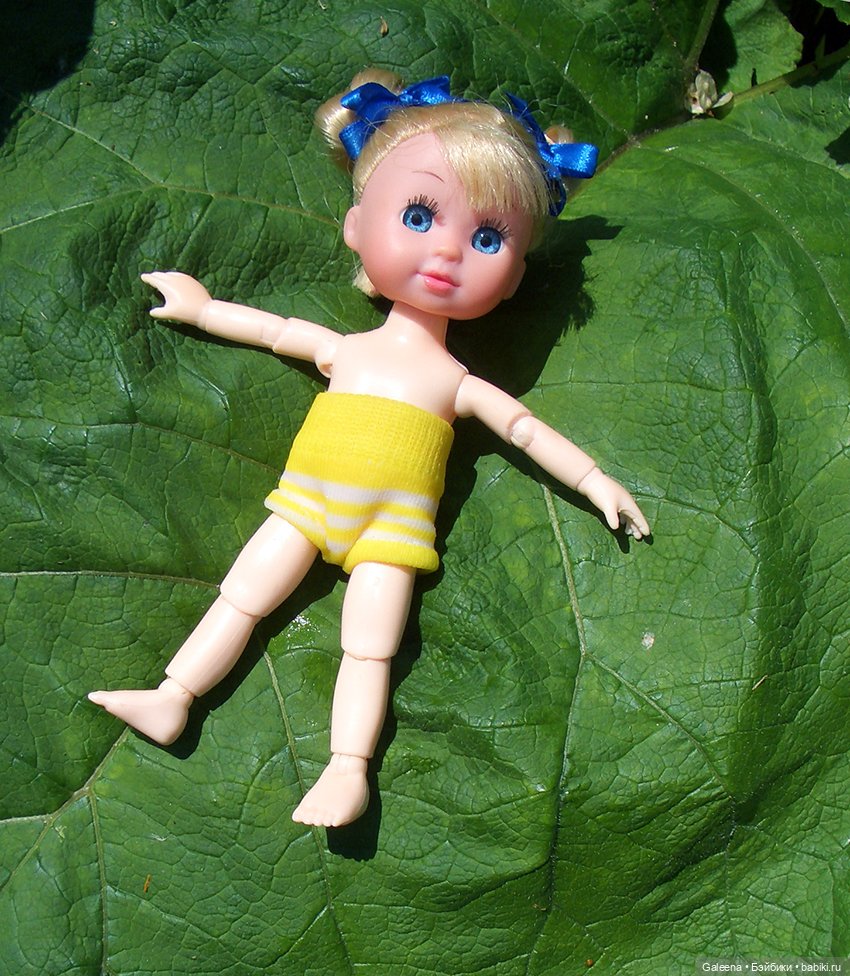 Нюся открывает купальный сезон