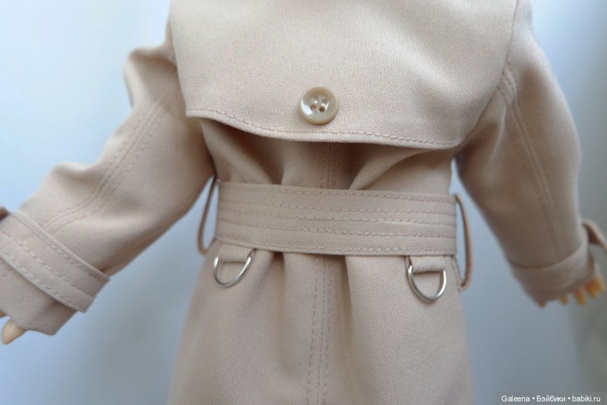 "Стойкий к дождю и туману, колючке и рыболовному крючку... ", или долгая дорога к тренчу