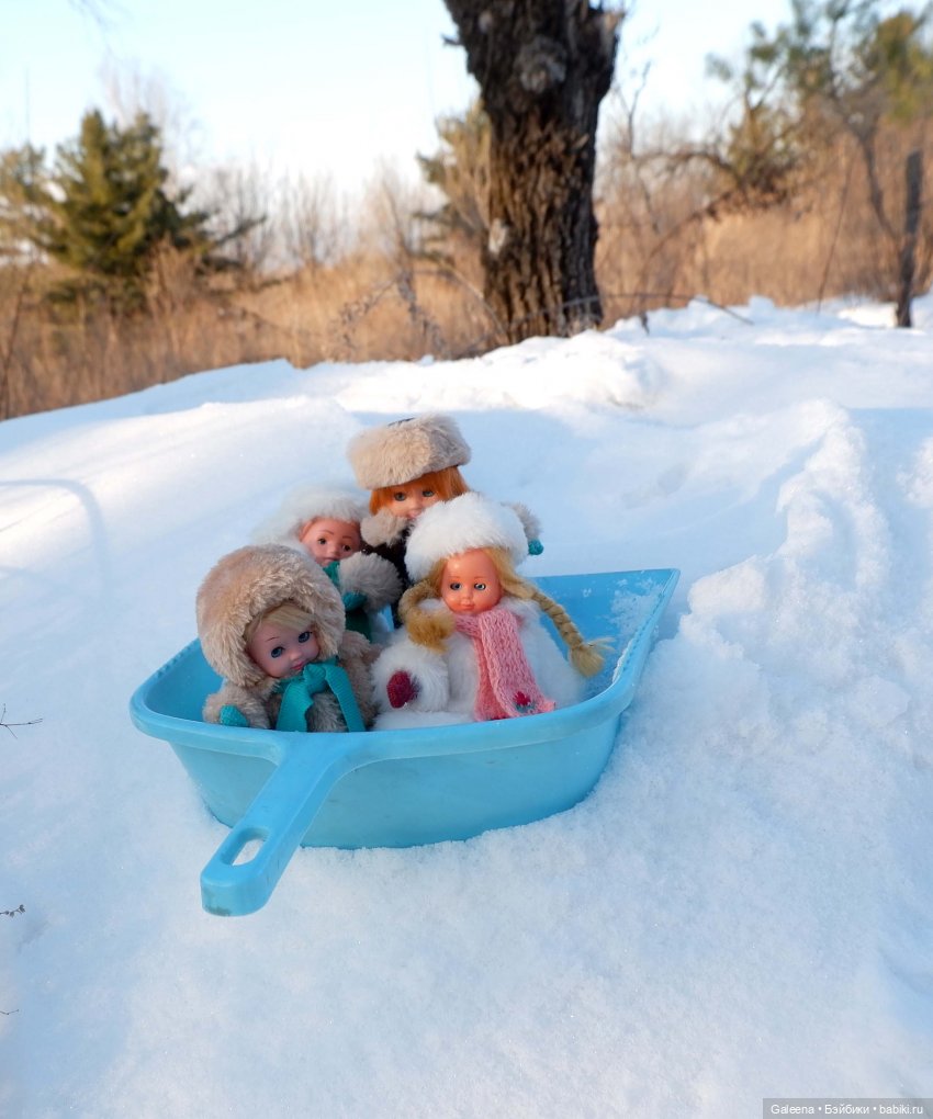 Пока зима от нас ещё не убежала