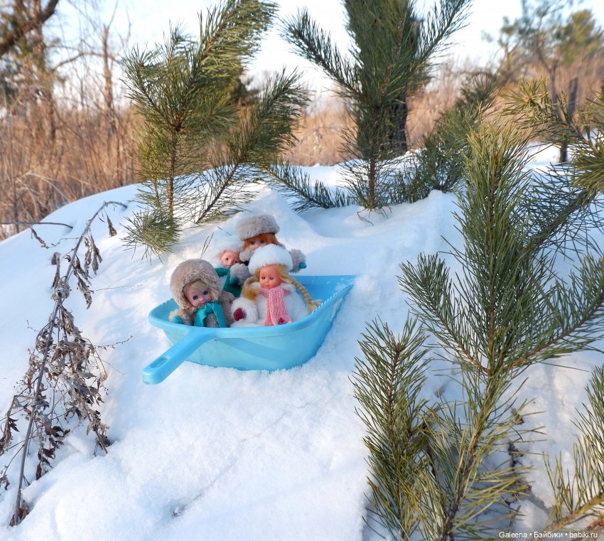 Пока зима от нас ещё не убежала