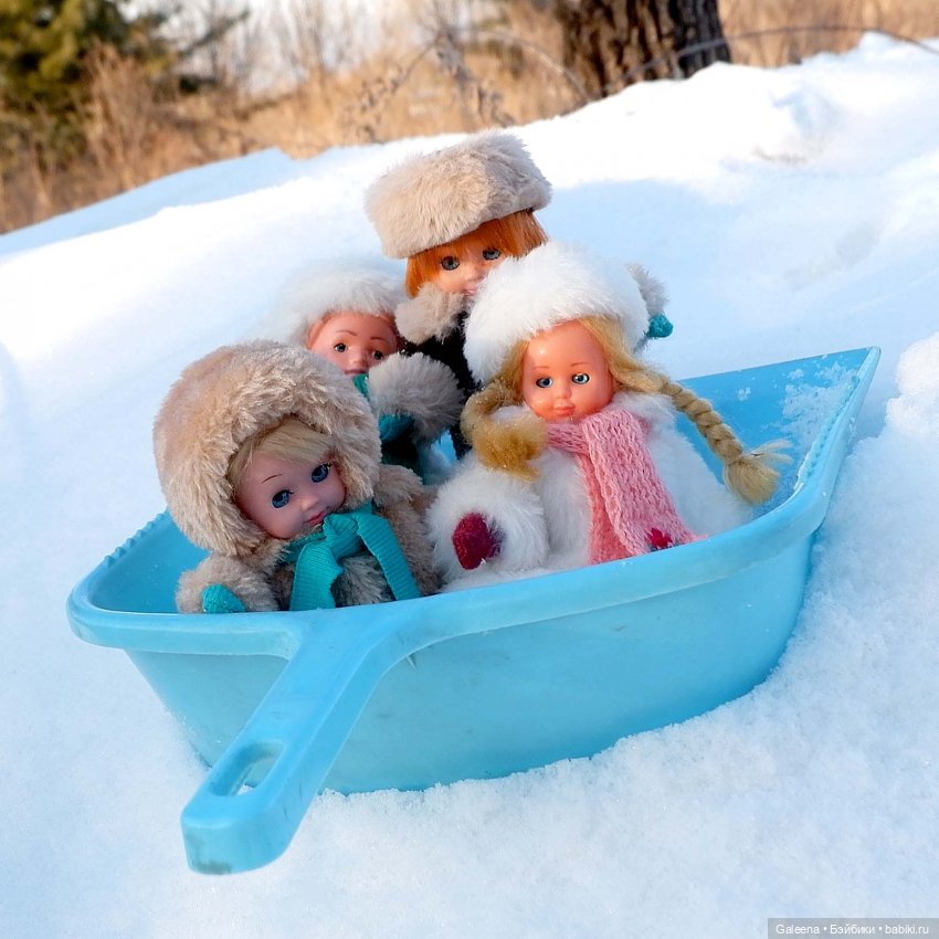 Пока зима от нас ещё не убежала