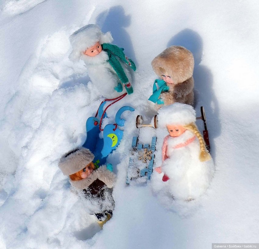 Пока зима от нас ещё не убежала