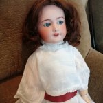Продам очаровательную флиртушку,  антикварную куклу  UNIS France