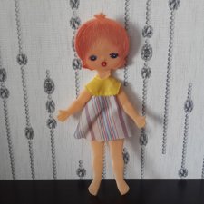 Плоская пластиковая кукла СССР