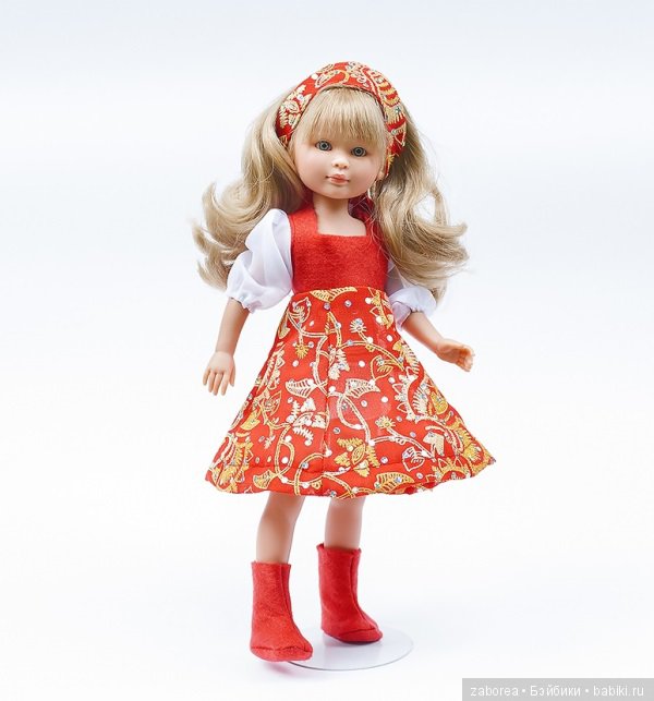 Современные фабричные куклы в русском национальном костюме