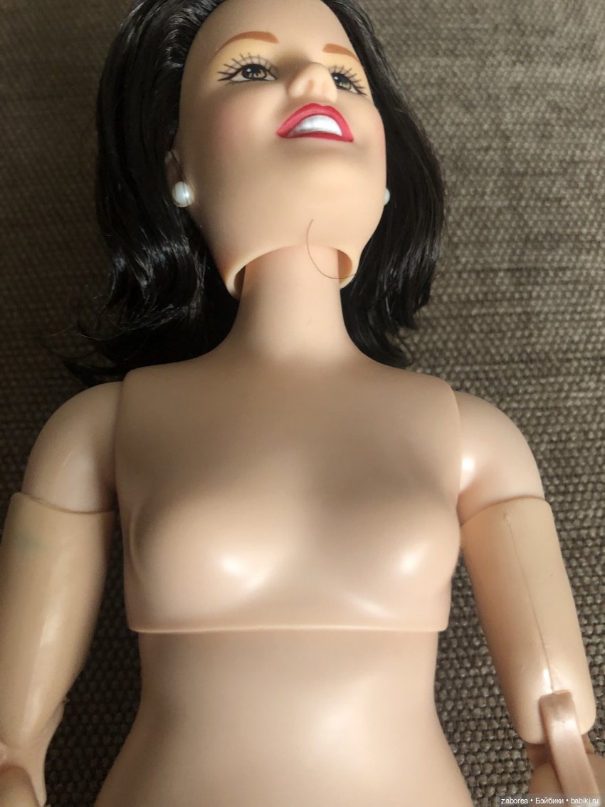 Мой вариант гибридизации нешарнирной пышки от Маттел (фото 5)