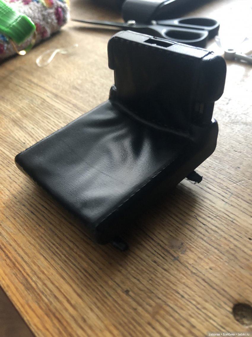 Нужны идеи! Или что можно сделать из инвалидного кресла Барби (фото 8)