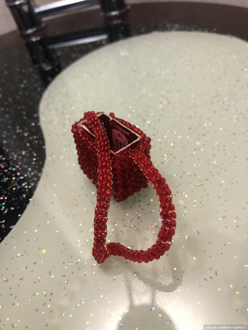 Сумочка из бисера для барби