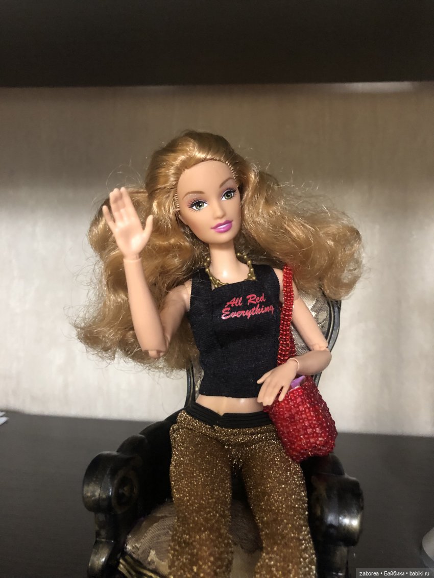 Сумочка из бисера для барби