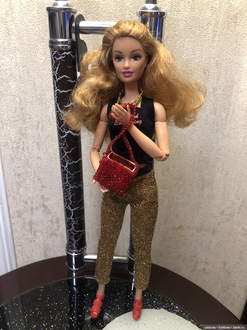 Сумочка из бисера для барби (фото 4)