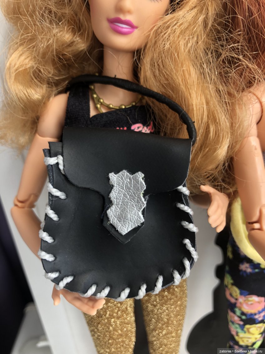 Сумочки для Барби — Авторские украшения и аксессуары для кукол: фото (фото 7)