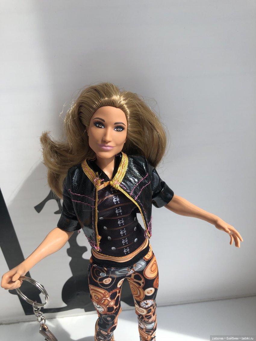 Рестлер Кармеллита. Из головы - в люди (фото 4)