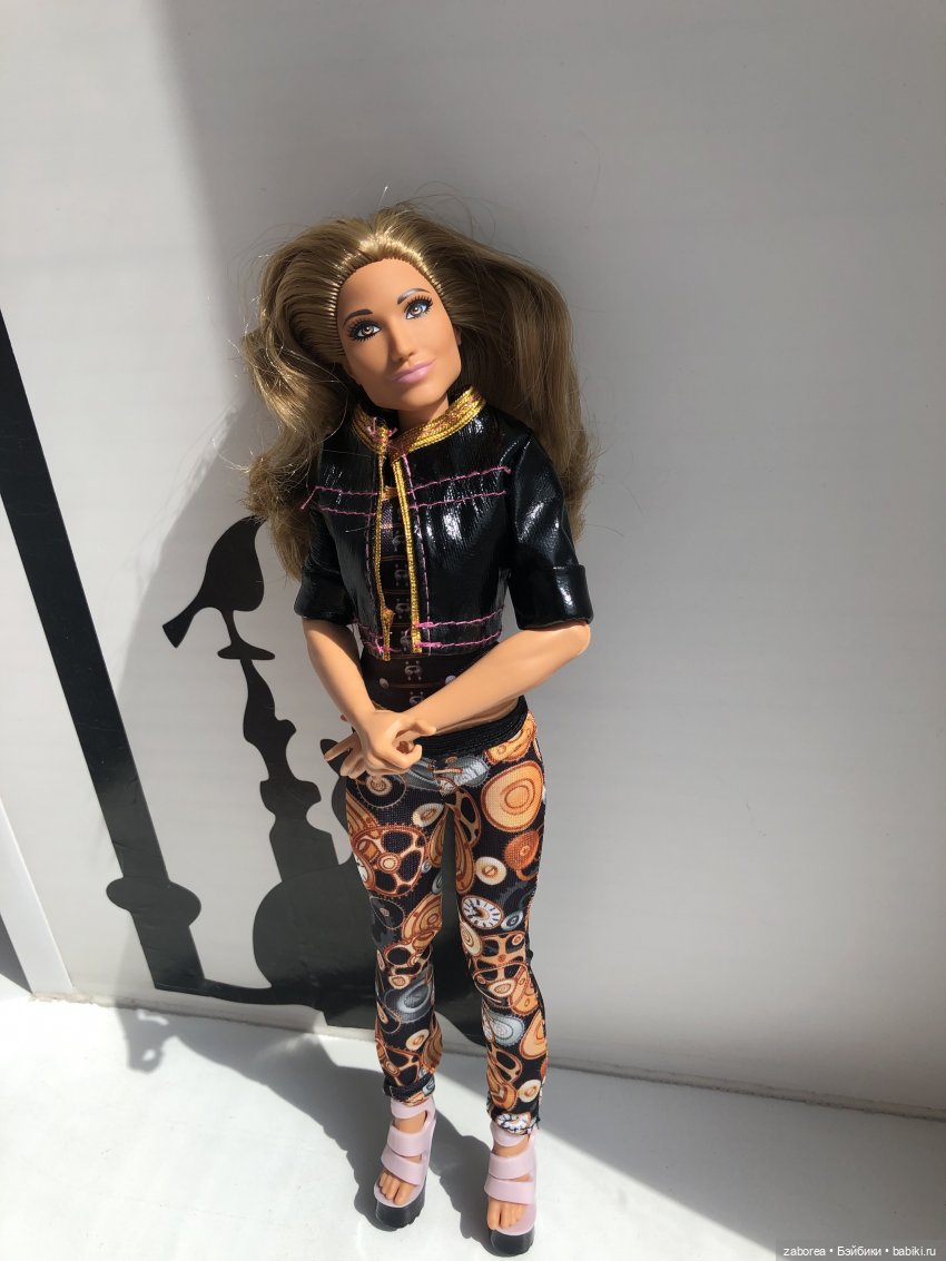 Рестлер Кармеллита. Из головы - в люди (фото 8)