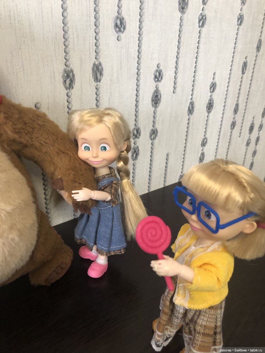 Историческая встреча. Маши и медведь