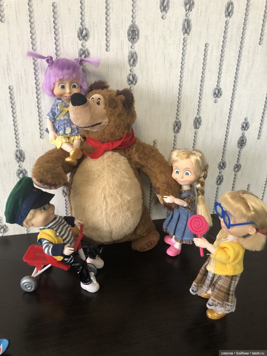 Историческая встреча. Маши и медведь