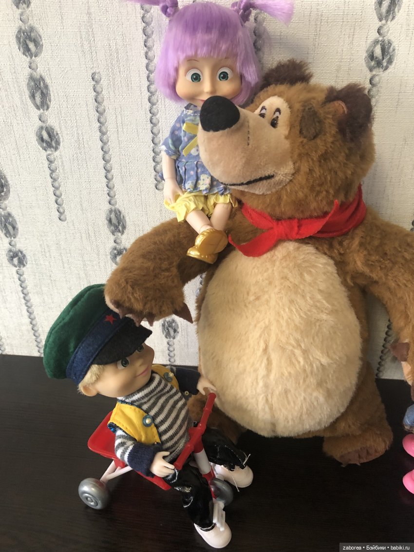 Историческая встреча. Маши и медведь